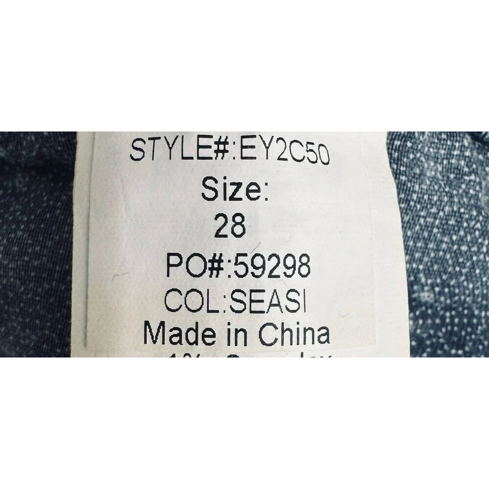 Level 99 Skinny Boyfriend Crop Jeans 28 (31x24) Blue Distressed Stretch Womens